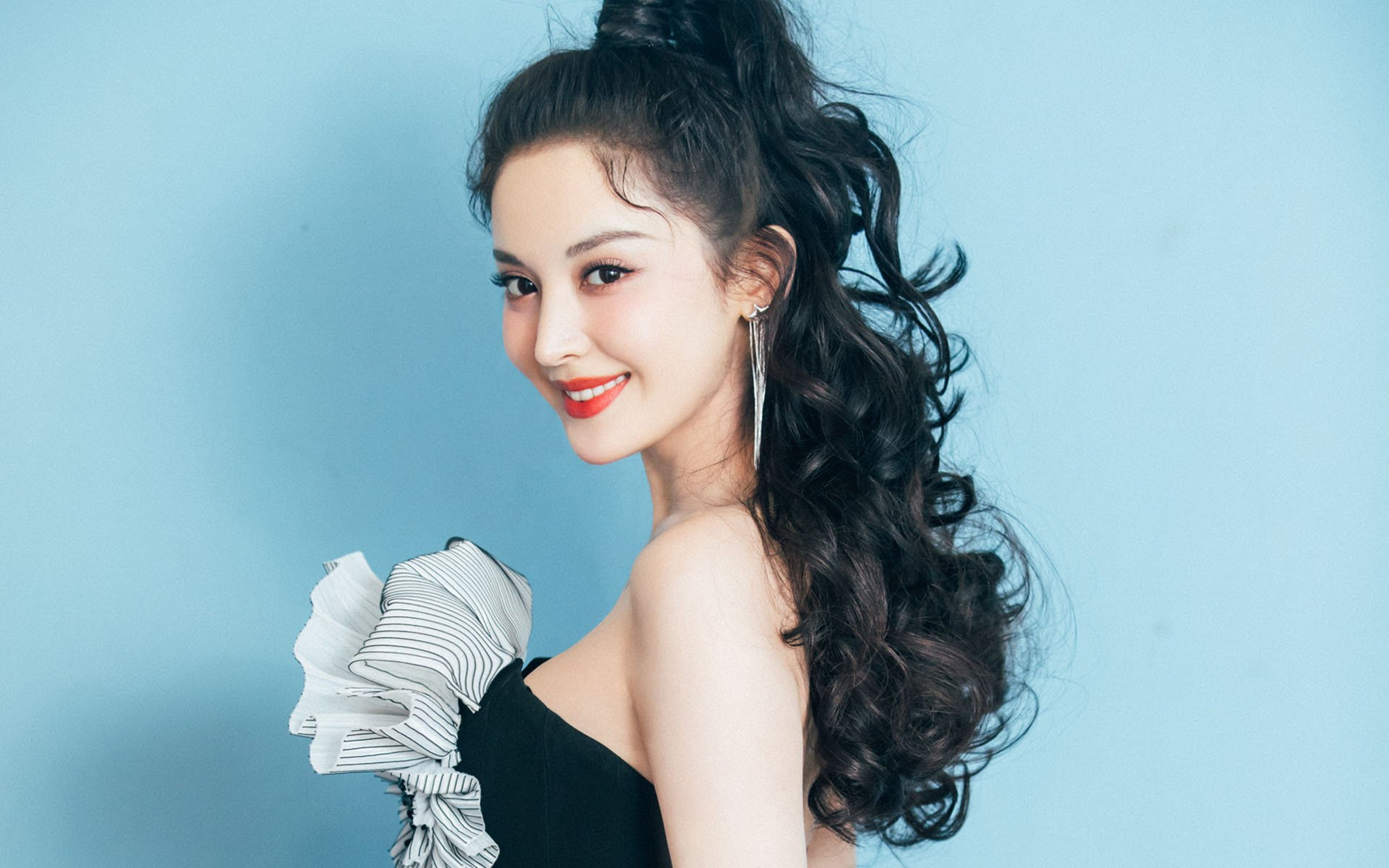 爱游戏在线登录入口-体能考验：运动员如何应对激烈比赛？，运动员如何克服赛前紧张