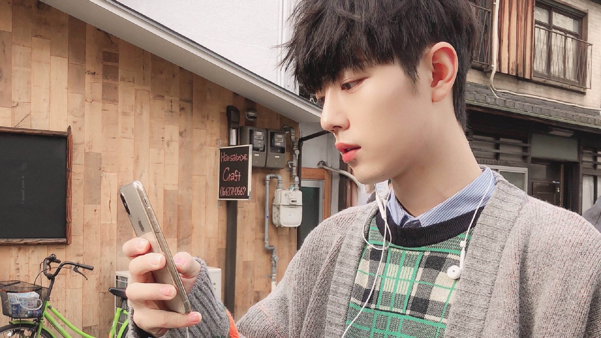 欧洲足球盛宴继续燃烧,队伍展现团结力量,看一下欧洲足球